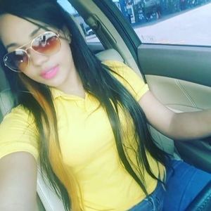 Meet your Posher, Rebeca